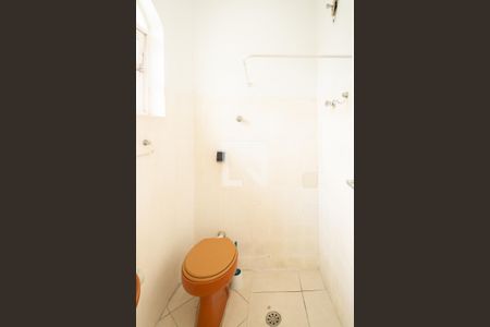 Casa à venda com 256m², 2 quartos e 2 vagasBanheiro - Suíte 