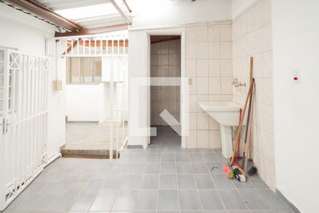 Casa à venda com 256m², 2 quartos e 2 vagasÁrea de Serviço 2