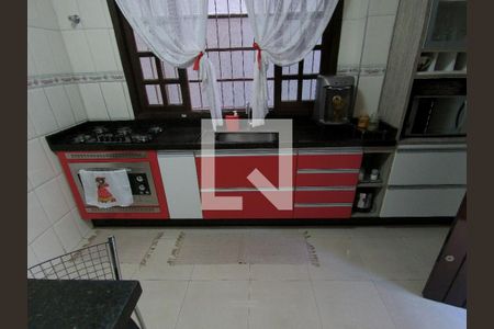 Casa à venda com 100m², 3 quartos e 2 vagasCozinha