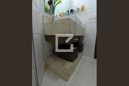 Casa à venda com 100m², 3 quartos e 2 vagasBanheiro Social