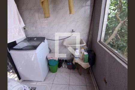 Casa à venda com 100m², 3 quartos e 2 vagasVaranda/ Area de Serviço
