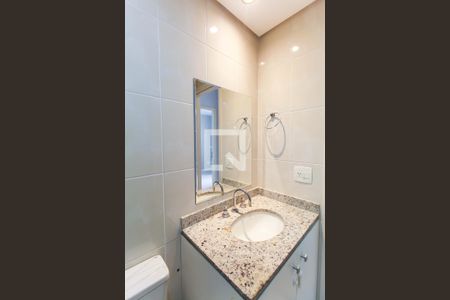 Apartamento para alugar com 67m², 2 quartos e 2 vagas Apartamento para alugar com 67m², 2 quartos e 2 vagasBanheiro