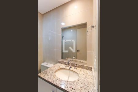 Apartamento para alugar com 67m², 2 quartos e 2 vagas Apartamento para alugar com 67m², 2 quartos e 2 vagasBanheiro