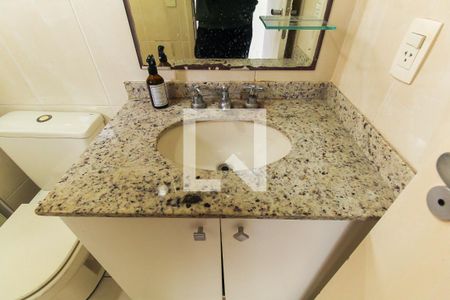 Apartamento para alugar com 67m², 2 quartos e 2 vagas Apartamento para alugar com 67m², 2 quartos e 2 vagasBanheiro da Suíte 1