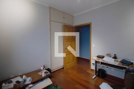 Casa à venda com 240m², 3 quartos e 2 vagas Casa à venda com 240m², 3 quartos e 2 vagasQuarto 2