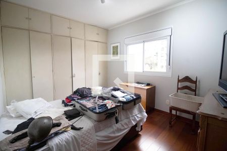 Casa à venda com 240m², 3 quartos e 2 vagas Casa à venda com 240m², 3 quartos e 2 vagasQuarto 3