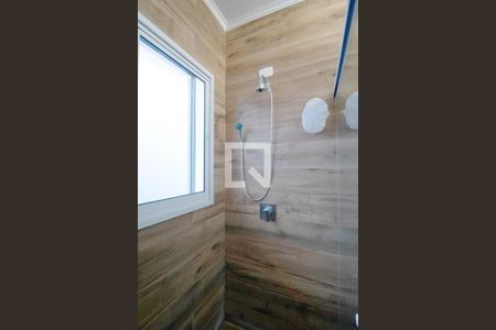 Casa à venda com 240m², 3 quartos e 2 vagas Casa à venda com 240m², 3 quartos e 2 vagasBanheiro