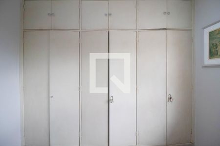 Casa à venda com 240m², 3 quartos e 2 vagas Casa à venda com 240m², 3 quartos e 2 vagasQuarto 3