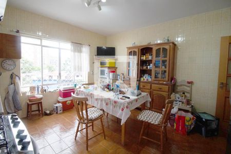 Casa à venda com 240m², 3 quartos e 2 vagas Casa à venda com 240m², 3 quartos e 2 vagasCozinha