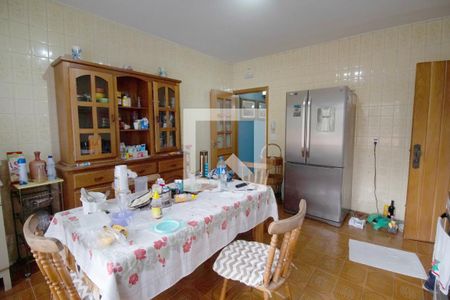 Casa à venda com 240m², 3 quartos e 2 vagas Casa à venda com 240m², 3 quartos e 2 vagasCozinha