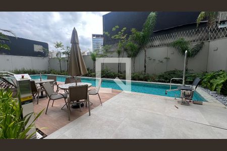 Studio à venda com 27m², 1 quarto e sem vagaPiscina