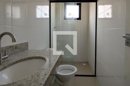 Apartamento para alugar com 69m², 2 quartos e 1 vaga Apartamento para alugar com 69m², 2 quartos e 1 vagaBanheiro da Suíte