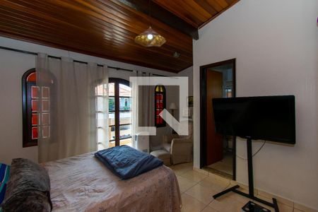 Casa de condomínio para alugar com 200m², 3 quartos e 3 vagasSuíte