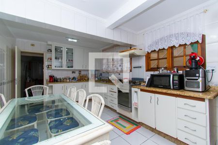 Casa de condomínio para alugar com 200m², 3 quartos e 3 vagasCozinha