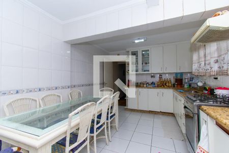 Casa de condomínio para alugar com 200m², 3 quartos e 3 vagasCozinha