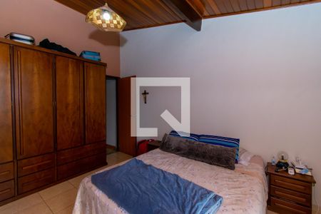 Casa de condomínio para alugar com 200m², 3 quartos e 3 vagasSuíte