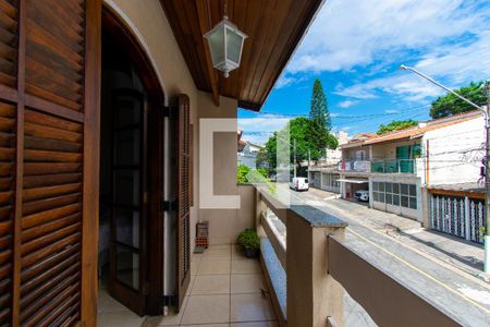 Casa de condomínio para alugar com 200m², 3 quartos e 3 vagasVaranda da Suíte