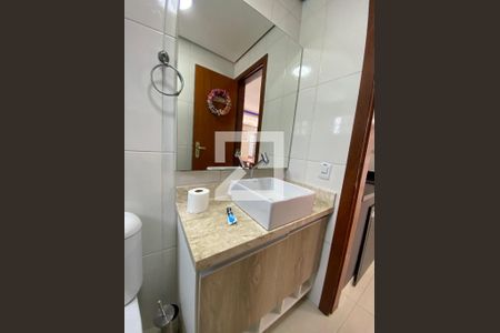 Casa à venda com 400m², 3 quartos e 2 vagas Casa à venda com 400m², 3 quartos e 2 vagasBanheiro Social