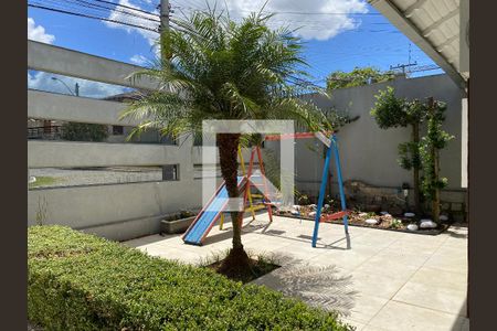 Casa à venda com 400m², 3 quartos e 2 vagas Casa à venda com 400m², 3 quartos e 2 vagasÁrea comum