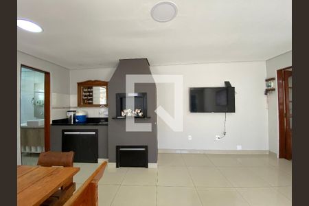 Casa à venda com 400m², 3 quartos e 2 vagas Casa à venda com 400m², 3 quartos e 2 vagasÁrea comum