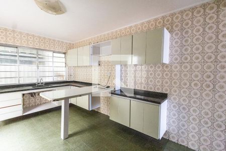 Casa à venda com 200m², 3 quartos e 2 vagas Casa à venda com 200m², 3 quartos e 2 vagasCozinha