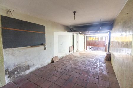 Casa à venda com 200m², 3 quartos e 2 vagas Casa à venda com 200m², 3 quartos e 2 vagasGaragem