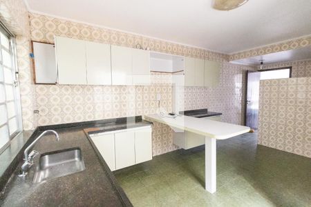 Casa à venda com 200m², 3 quartos e 2 vagas Casa à venda com 200m², 3 quartos e 2 vagasCozinha