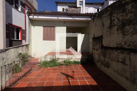 Casa à venda com 200m², 3 quartos e 2 vagas Casa à venda com 200m², 3 quartos e 2 vagasQuintal