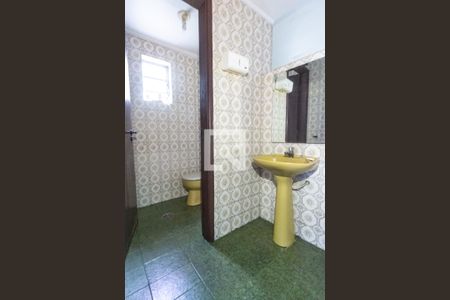 Casa à venda com 200m², 3 quartos e 2 vagas Casa à venda com 200m², 3 quartos e 2 vagasLavabo