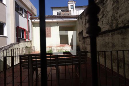 Casa à venda com 200m², 3 quartos e 2 vagas Casa à venda com 200m², 3 quartos e 2 vagasVista