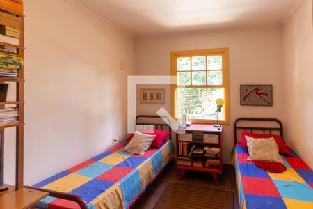 Casa à venda com 220m², 4 quartos e 2 vagas Casa à venda com 220m², 4 quartos e 2 vagasQuarto 2