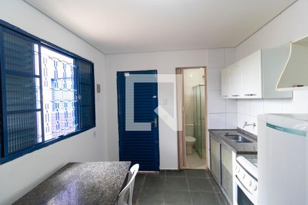 Studio para alugar com 25m², 1 quarto e 1 vaga Studio para alugar com 25m², 1 quarto e 1 vagaKitnet