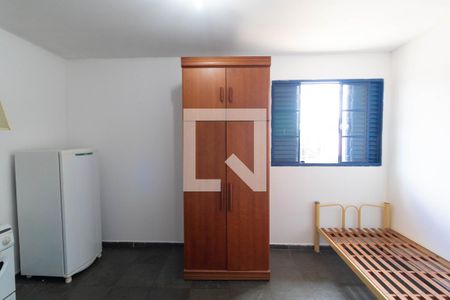 Studio para alugar com 30m², 1 quarto e sem vaga Studio para alugar com 30m², 1 quarto e sem vagaKitnet