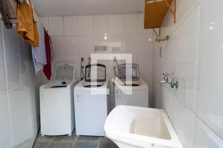 Studio para alugar com 30m², 1 quarto e sem vaga Studio para alugar com 30m², 1 quarto e sem vagaÁrea Comum - Lavanderia