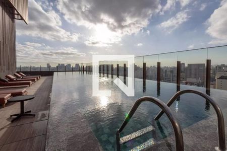 Studio à venda com 28m², 1 quarto e sem vagaÁrea comum - Piscina