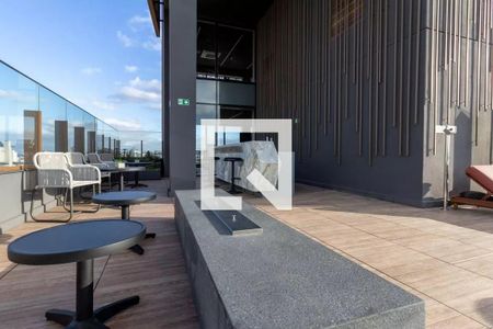 Studio à venda com 28m², 1 quarto e sem vagaÁrea comum - Piscina