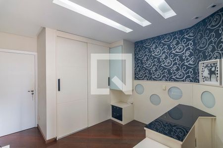 Apartamento à venda com 211m², 4 quartos e 3 vagas Apartamento à venda com 211m², 4 quartos e 3 vagasQuarto 3