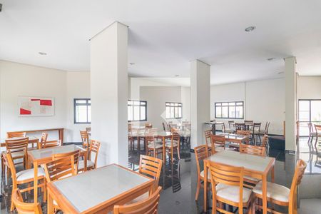 Apartamento à venda com 211m², 4 quartos e 3 vagas Apartamento à venda com 211m², 4 quartos e 3 vagasÁrea comum