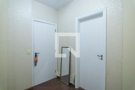 Apartamento à venda com 211m², 4 quartos e 3 vagas Apartamento à venda com 211m², 4 quartos e 3 vagasCloset da Suite 1