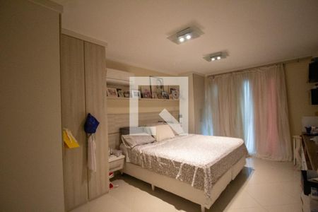 Casa de condomínio à venda com 350m², 5 quartos e 3 vagas Casa de condomínio à venda com 350m², 5 quartos e 3 vagasSuíte 2