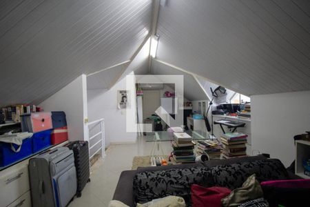 Casa de condomínio à venda com 350m², 5 quartos e 3 vagas Casa de condomínio à venda com 350m², 5 quartos e 3 vagasSotão