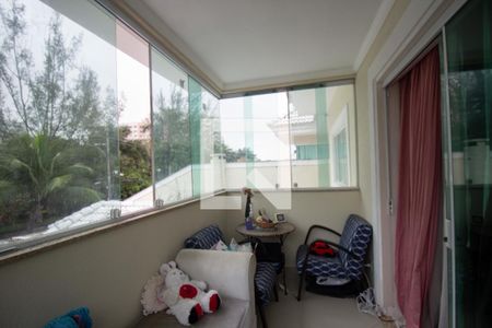 Casa de condomínio à venda com 350m², 5 quartos e 3 vagas Casa de condomínio à venda com 350m², 5 quartos e 3 vagasSacada da Suíte 2