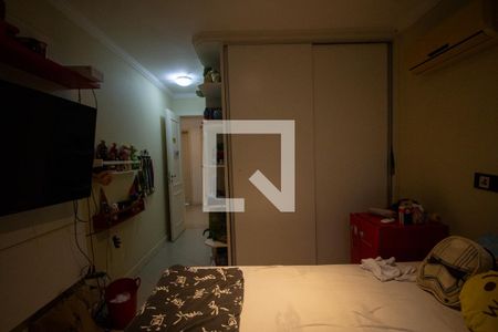 Casa de condomínio à venda com 350m², 5 quartos e 3 vagas Casa de condomínio à venda com 350m², 5 quartos e 3 vagasSuíte 5