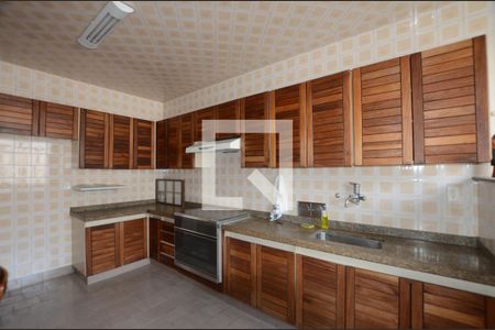 Apartamento para alugar com 200m², 3 quartos e 2 vagasCozinha
