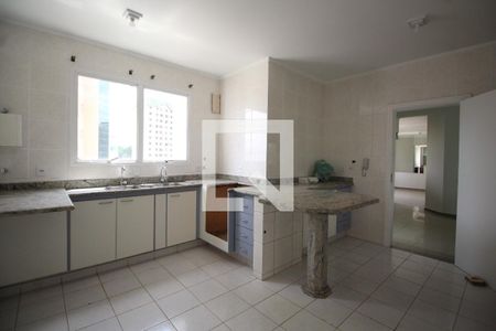 Apartamento à venda com 264m², 4 quartos e 4 vagas Apartamento à venda com 264m², 4 quartos e 4 vagasCozinha