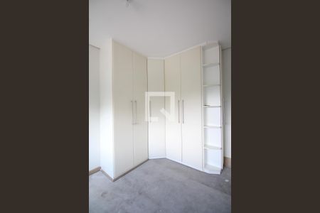 Apartamento à venda com 264m², 4 quartos e 4 vagas Apartamento à venda com 264m², 4 quartos e 4 vagasSuite 1