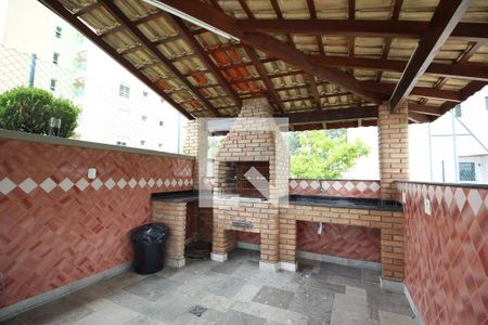 Apartamento à venda com 264m², 4 quartos e 4 vagas Apartamento à venda com 264m², 4 quartos e 4 vagasÁrea comum - Churrasqueira