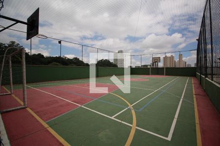 Apartamento à venda com 264m², 4 quartos e 4 vagas Apartamento à venda com 264m², 4 quartos e 4 vagasÁrea comum - Quadra