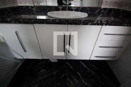 Apartamento à venda com 264m², 4 quartos e 4 vagas Apartamento à venda com 264m², 4 quartos e 4 vagasBanheiro da Suíte 2