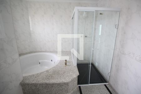 Apartamento à venda com 264m², 4 quartos e 4 vagas Apartamento à venda com 264m², 4 quartos e 4 vagasBanheiro da Suíte 3